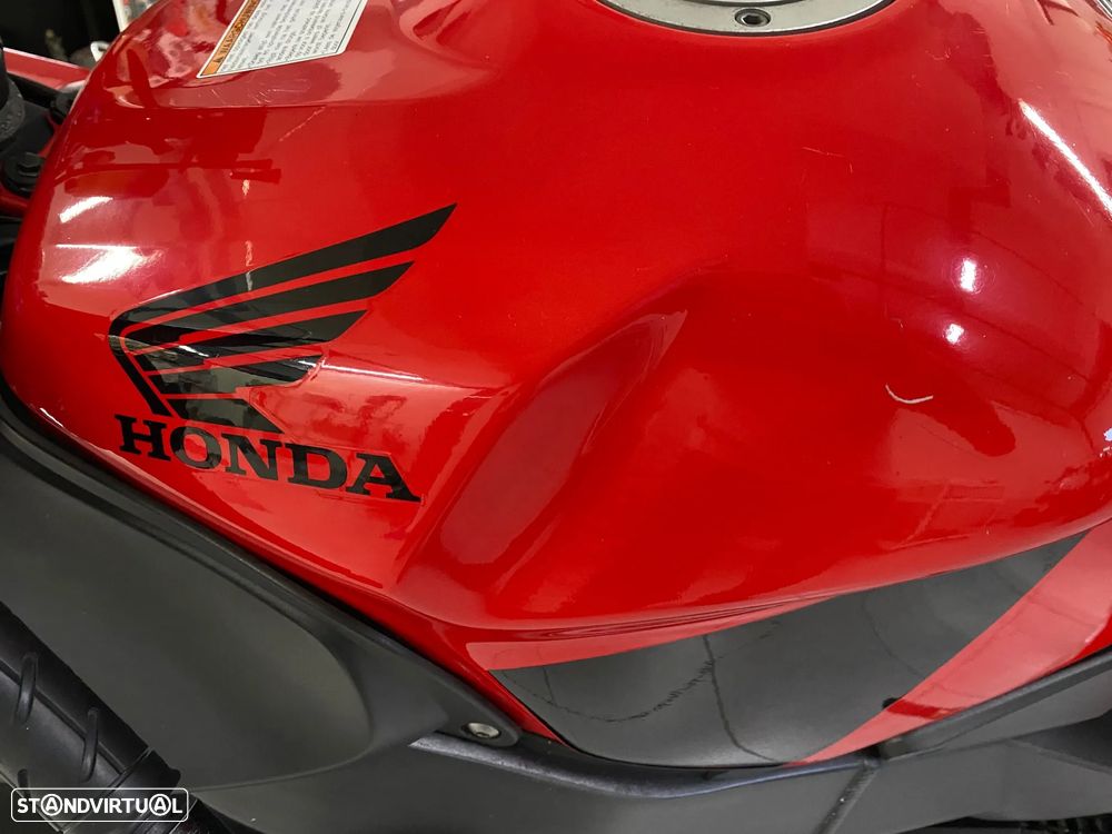 Honda CBR CBR 954 Fireblade - 2