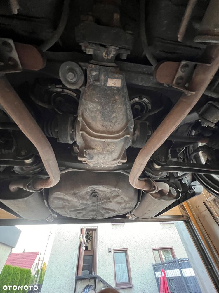 Lexus LS Standard - 37