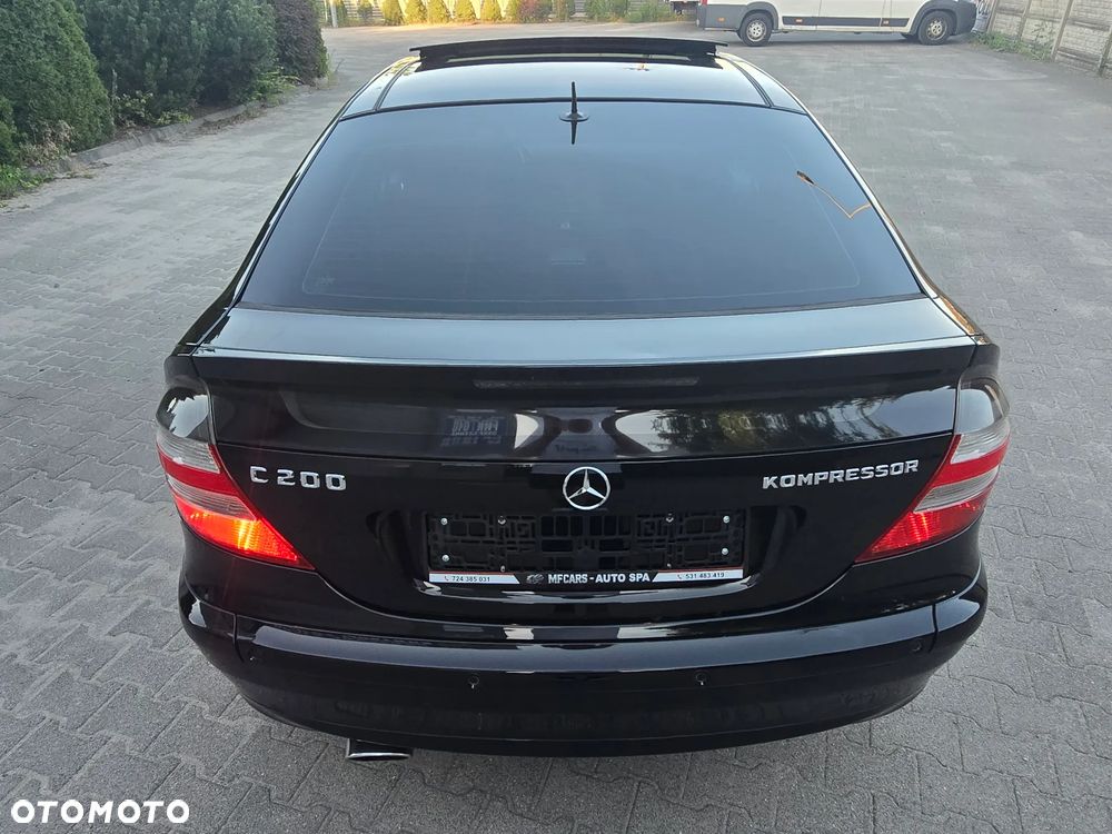 Mercedes-Benz Klasa C 200 Kompressor Sportcoupe - 14