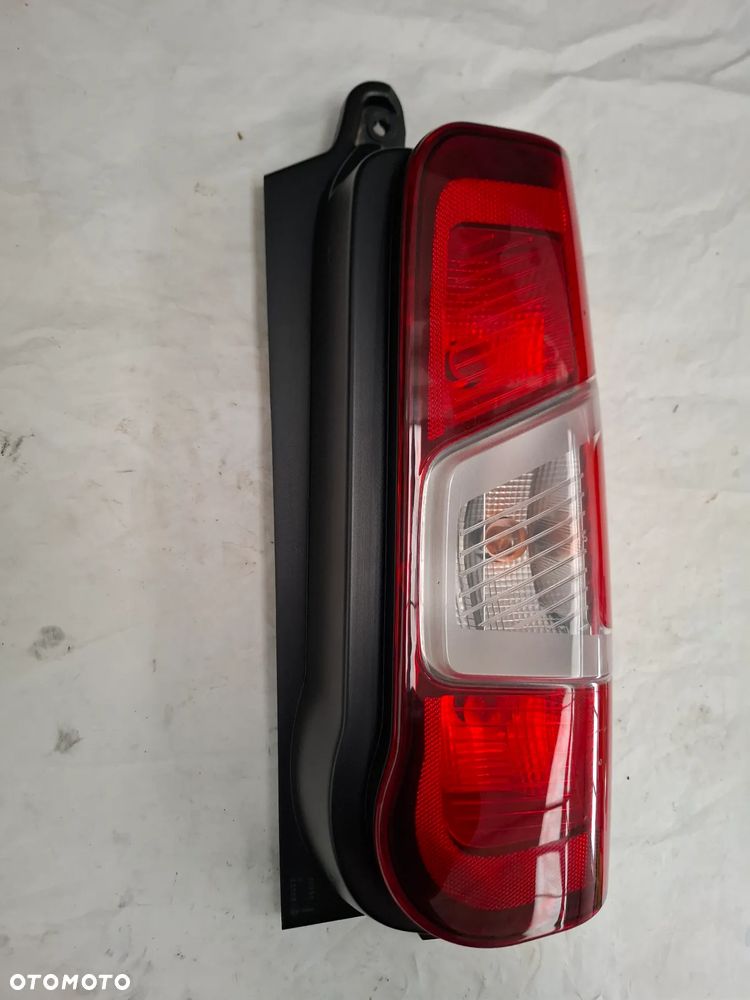 OPEL COMBO E RIFTER BERLINGO IV 18- LAMPA TYŁ  PRAWA - 3