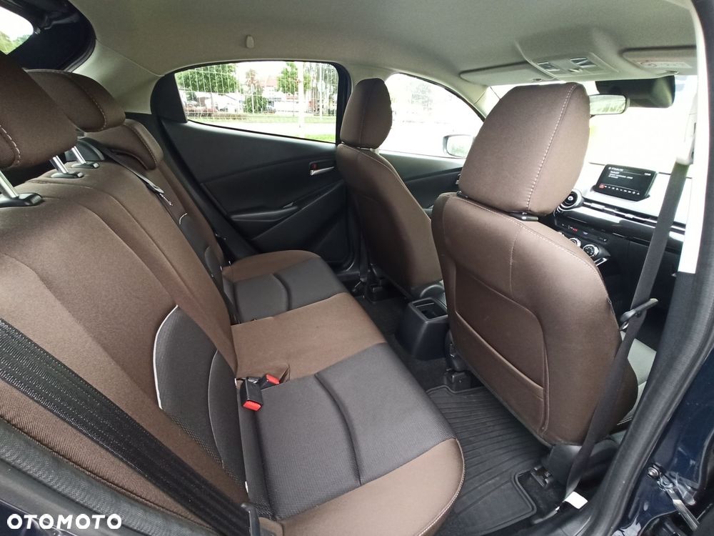 Mazda 2 - 10