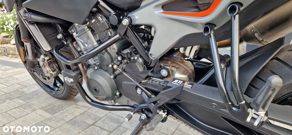KTM Duke 790 - 18