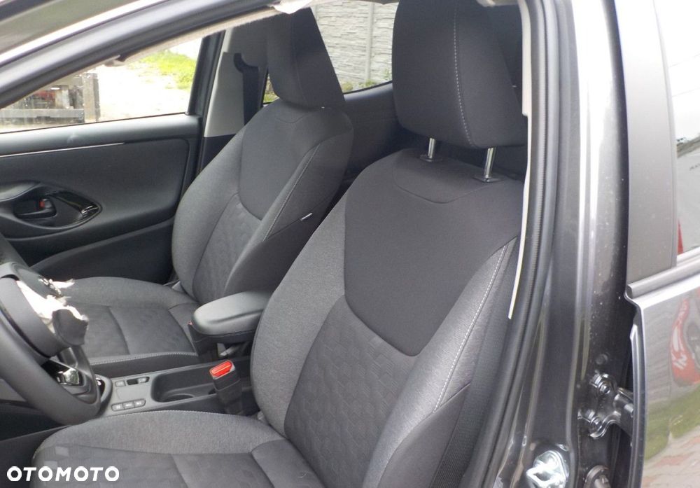 Toyota Yaris - 20