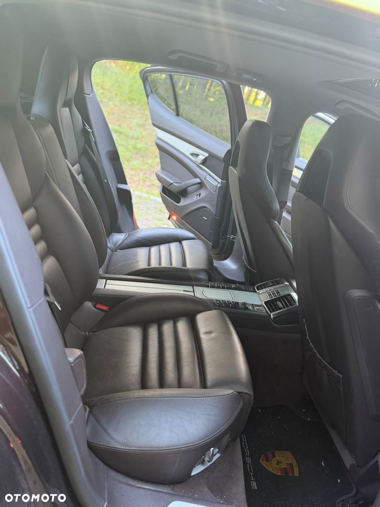 Porsche Panamera 4S - 15