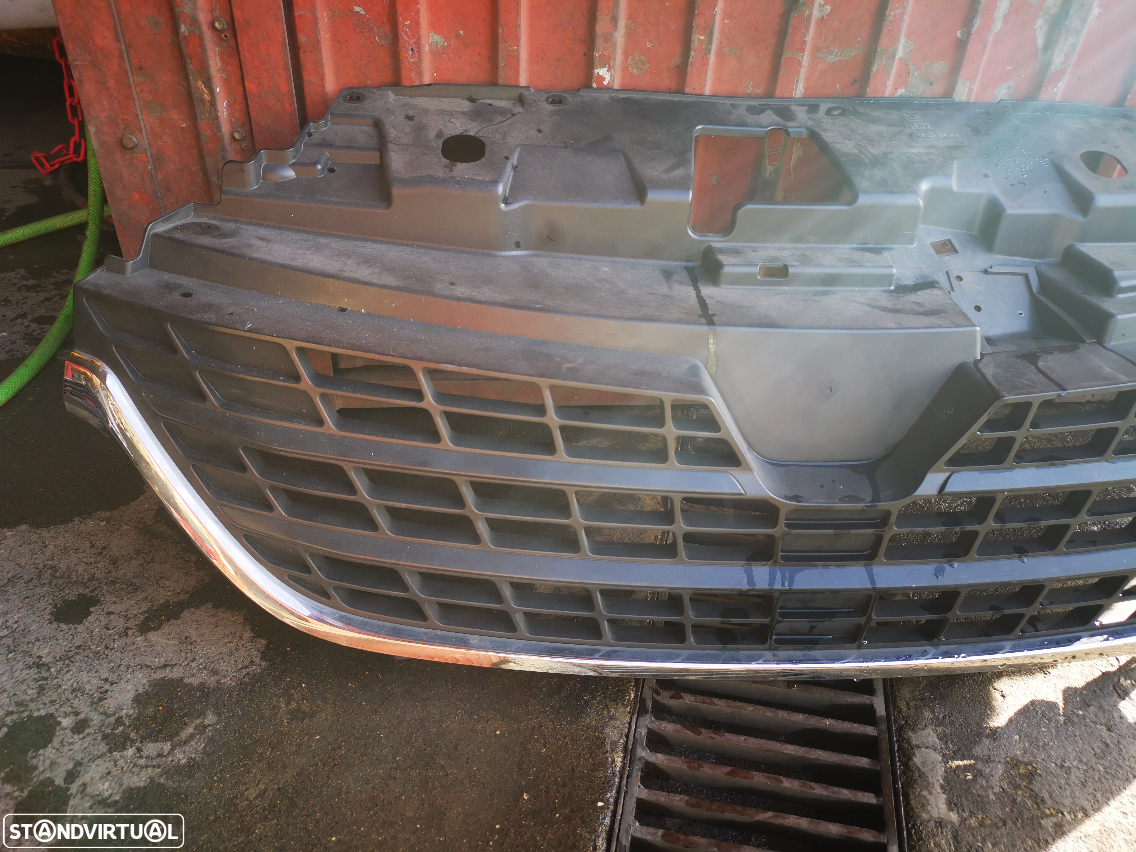 RENAULT TRAFIC III GRELHA FRENTE PARA CHOQUES - G072 - 3