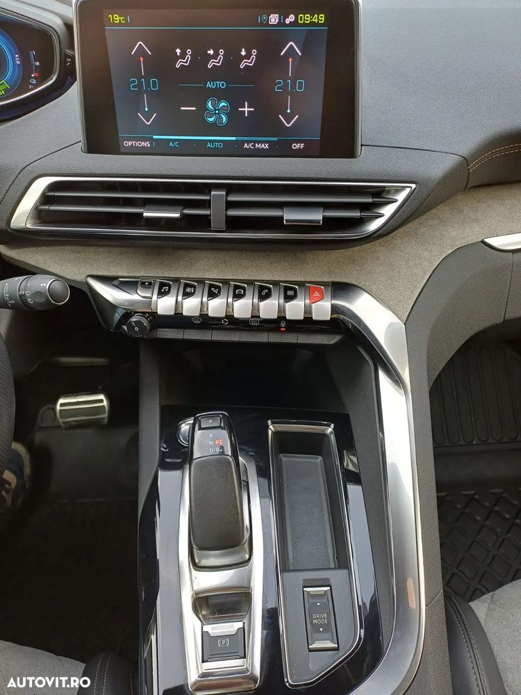 Peugeot 3008 PHEV 180 EAT8 Allure Pack - 18