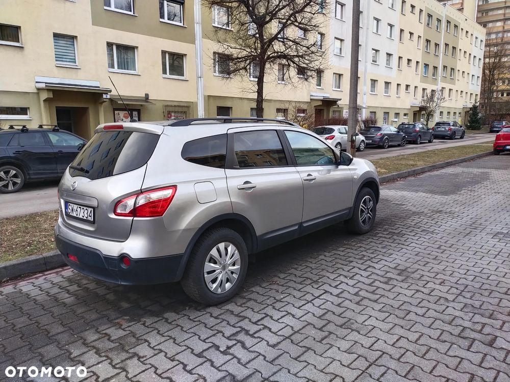 Nissan Qashqai 2.0 lounge - 4