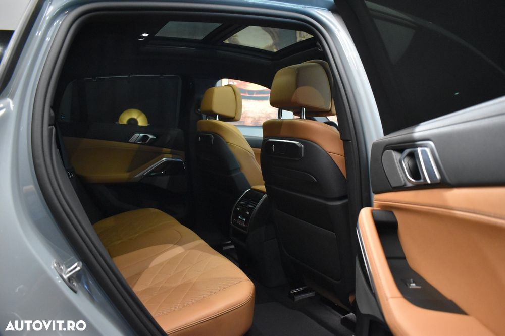 BMW X6 M M60i xDrive AT MHEV - 15