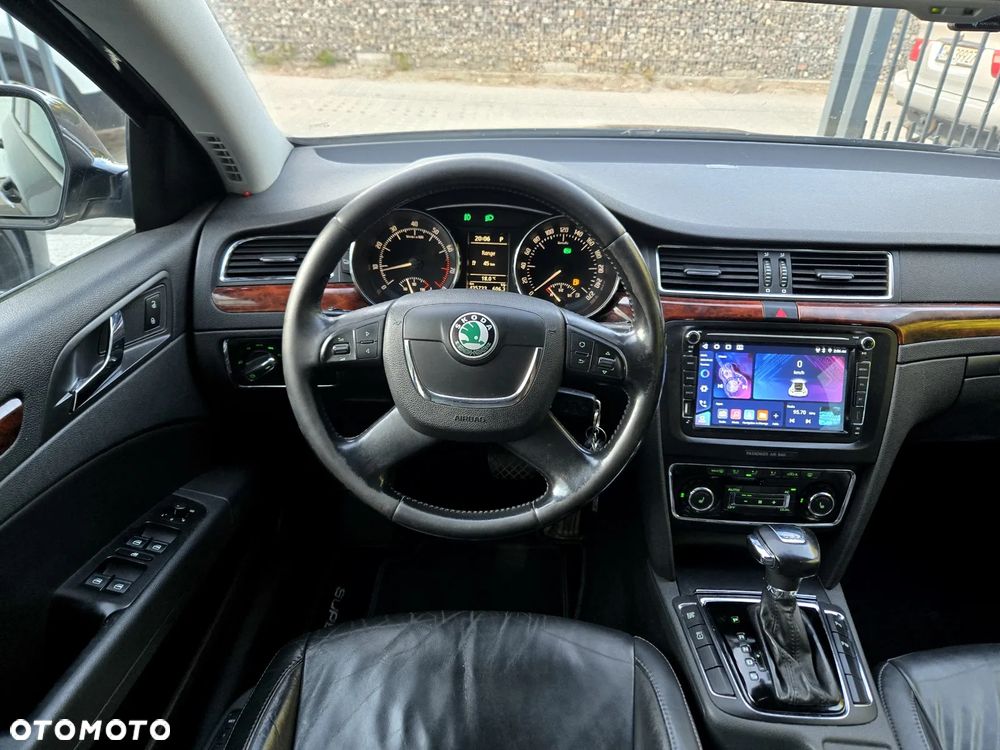 Skoda Superb 1.8 TSI Platinum DSG - 7