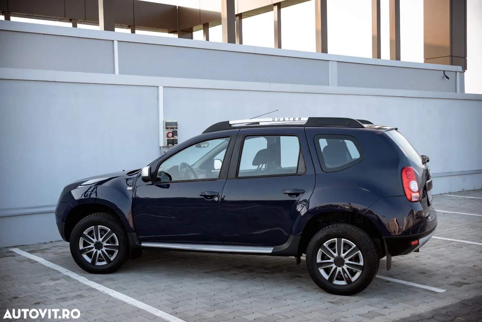 Dacia Duster 1.6 4x2 Laureate - 7
