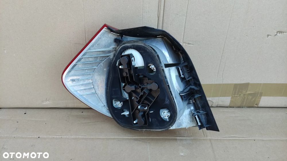 Lampa prawa tylna BMW E87 seria 1 Europa - 5
