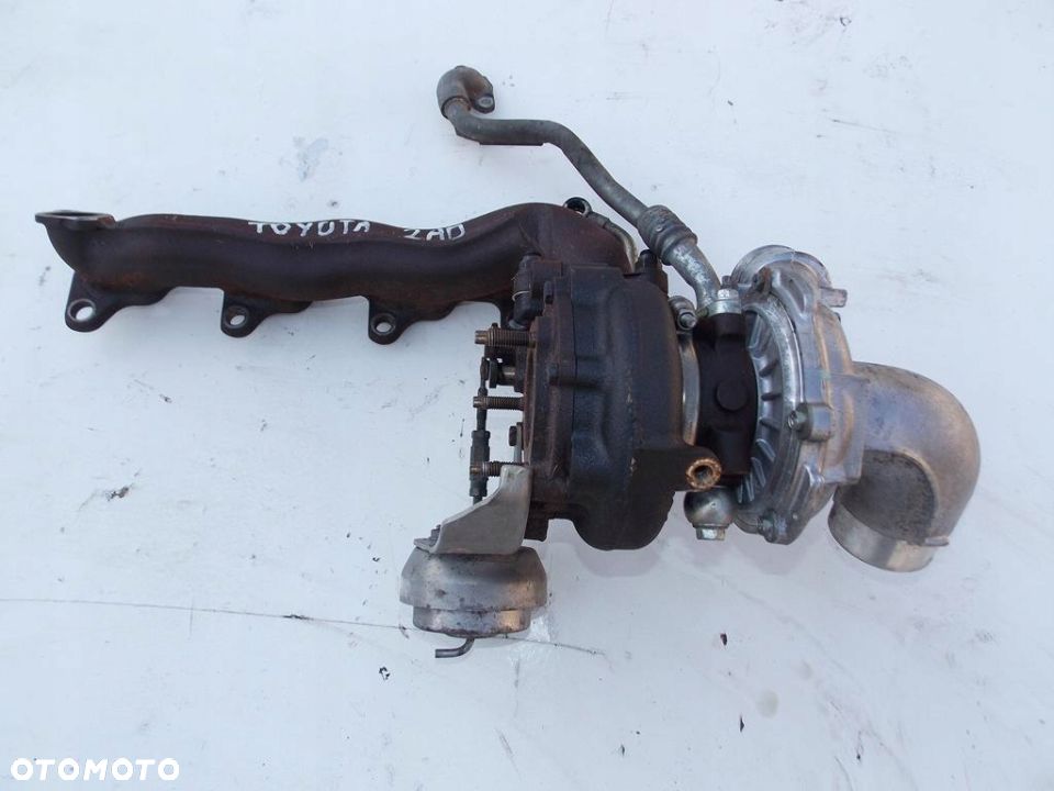 turbina avensis rav4 t25 d4d 2.2 17201-0R010 - 4