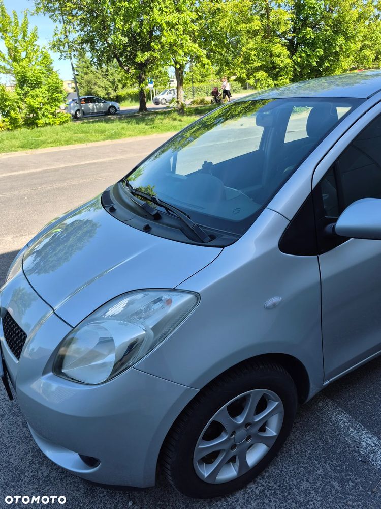 Toyota Yaris - 4