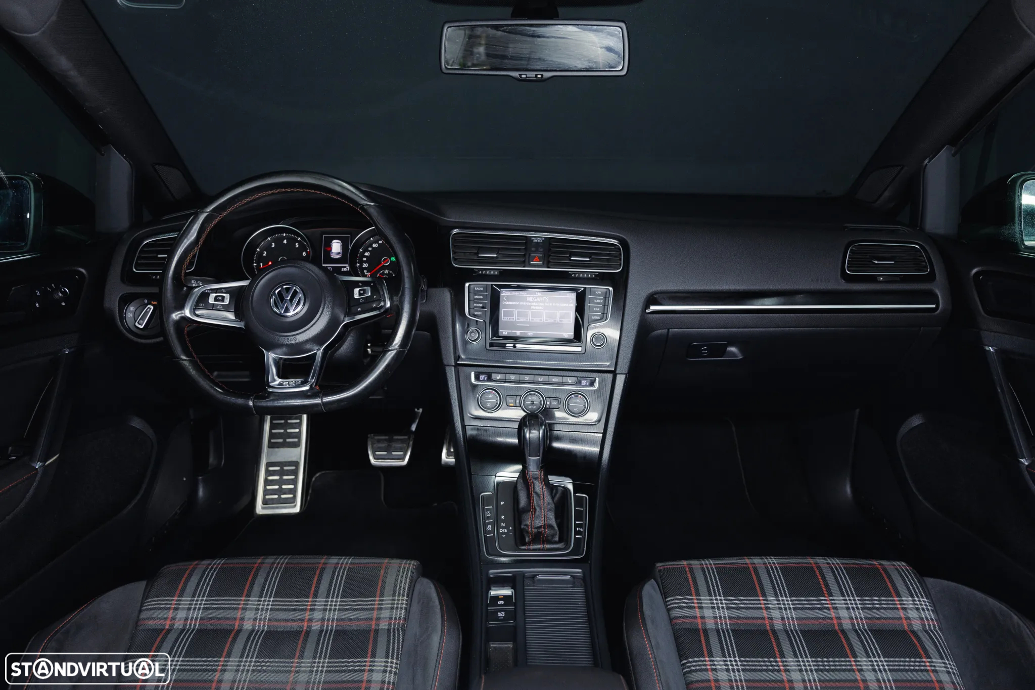 VW Golf 2.0 TSi GTi DSG - 8