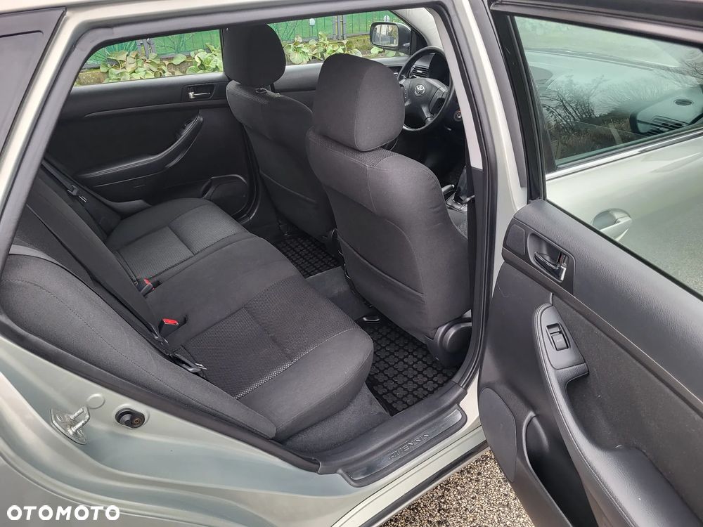 Toyota Avensis 1.8 VVT-i Sol - 7