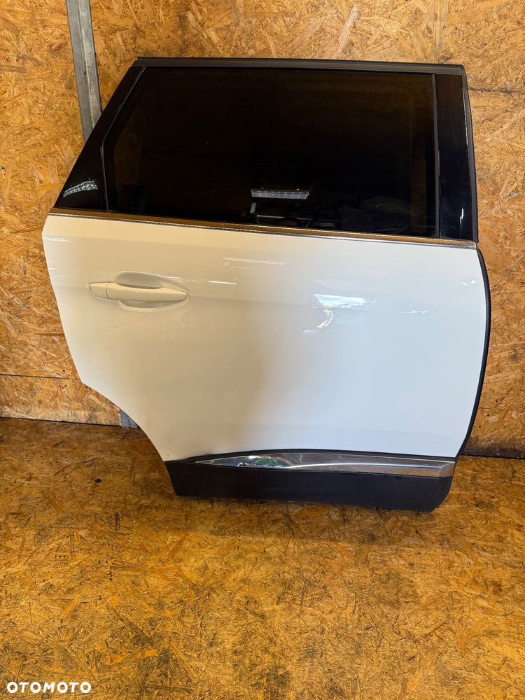 Drzwi prawe tylne Peugeot 5008 II