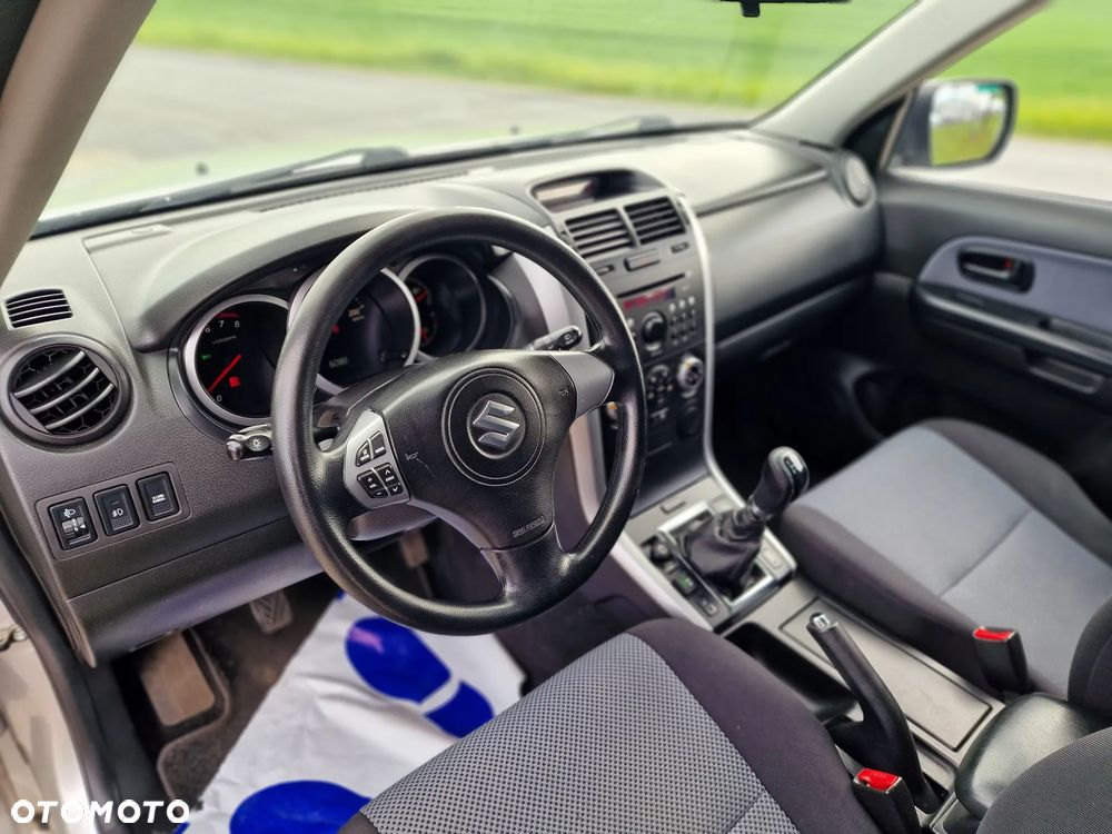 Suzuki Grand Vitara 1.6 - 18