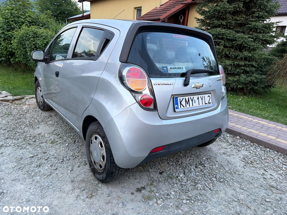 Chevrolet Spark 1.0 Base - 4