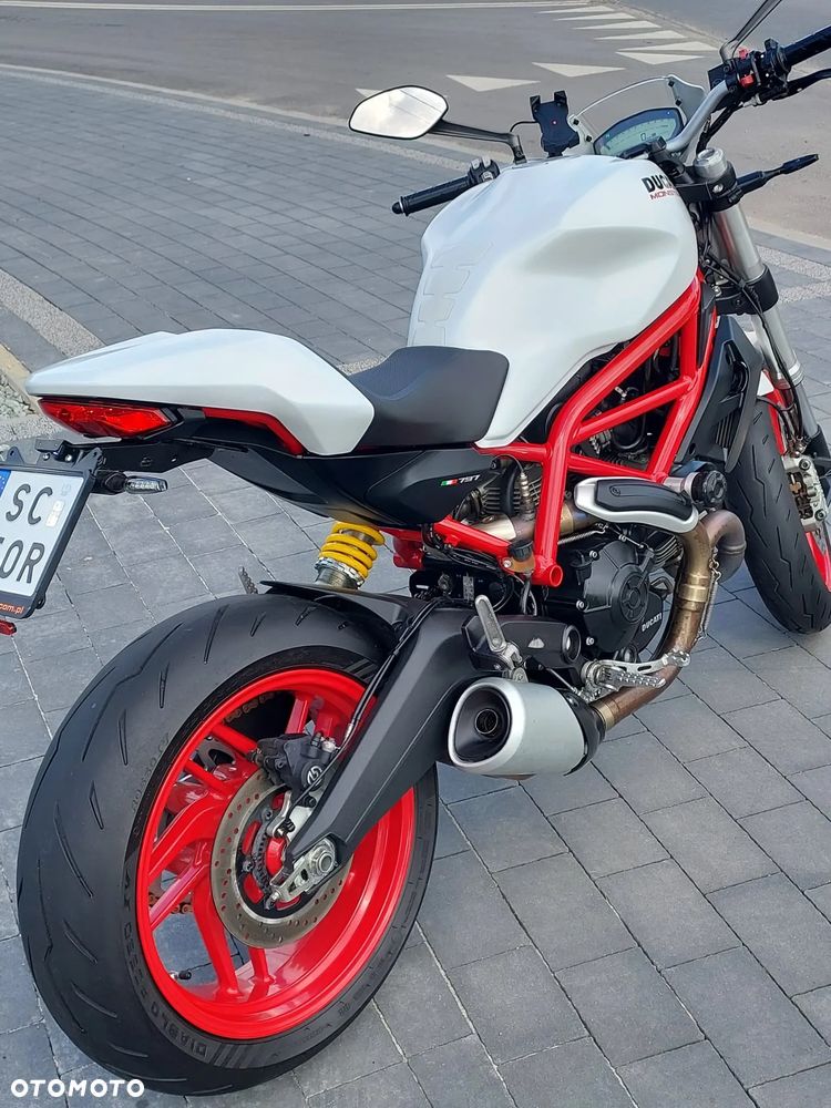 Ducati Monster - 29