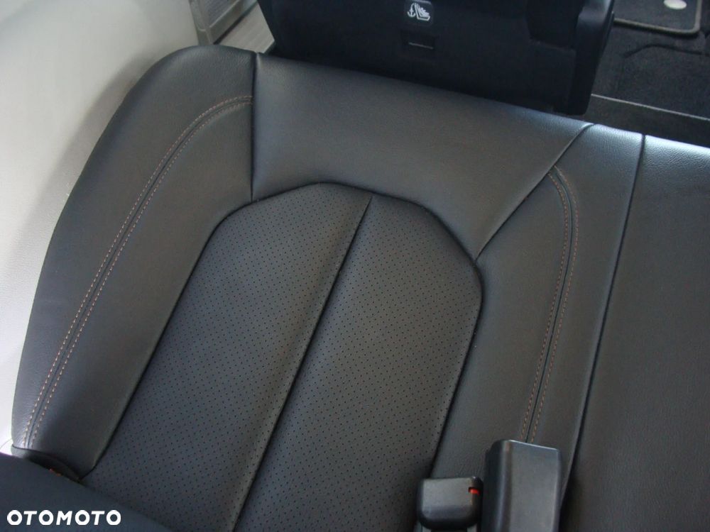 Chrysler Pacifica - 24