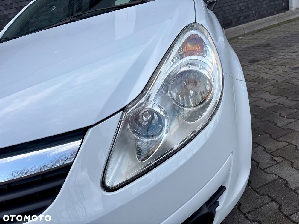 Opel Corsa - 11