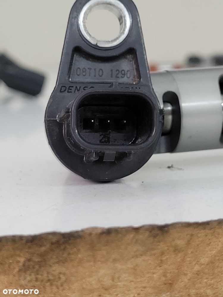 WTRYSKIWACZE CZUJNIK FAZ ROZRZĄDU TOYOTA CHR 1.8 HSD - 6