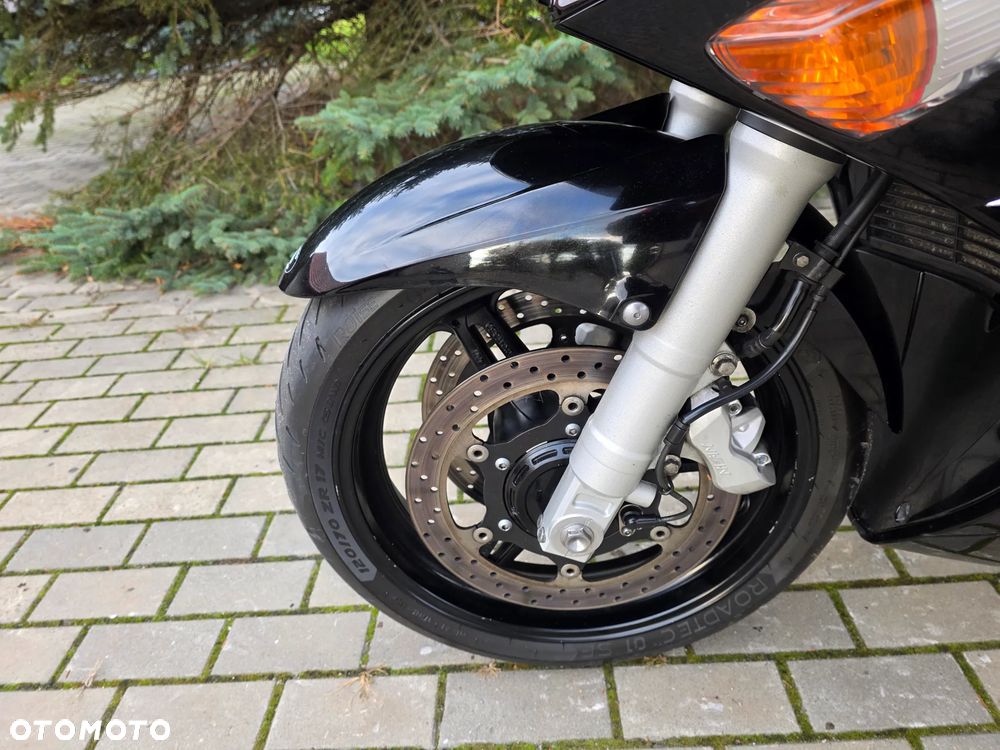 Yamaha FJR - 32