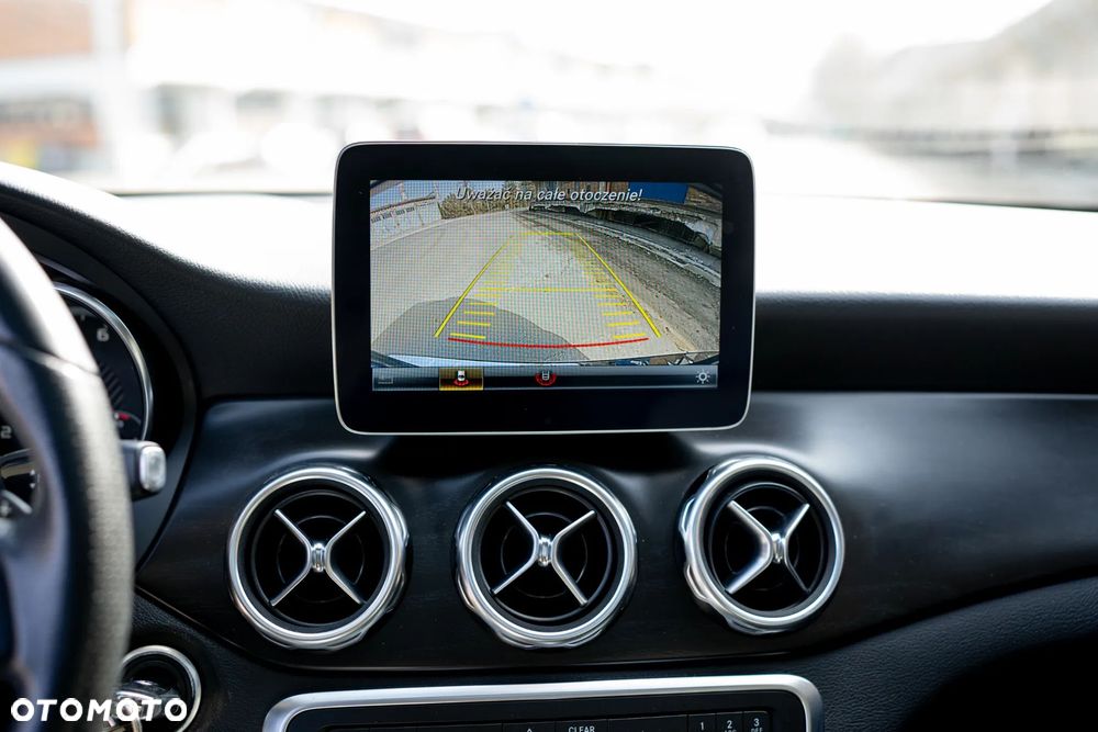 Mercedes-Benz GLA 250 7G-DCT UrbanStyle Edition - 6