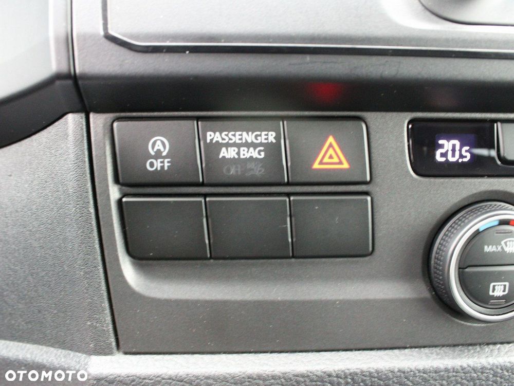 Volkswagen Caravelle - 19