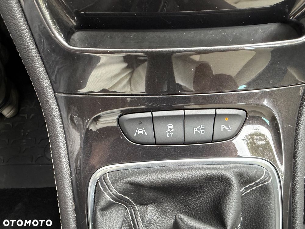 Opel Astra 1.4 Turbo Start/Stop Innovation - 29
