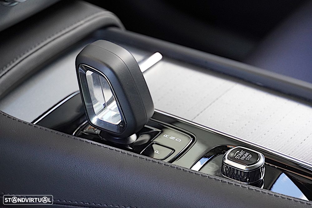 Volvo XC 90 2.0 T8 PHEV Plus Dark AWD - 32