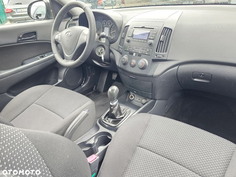 Hyundai i30 1.4 Classic EU5 - 16