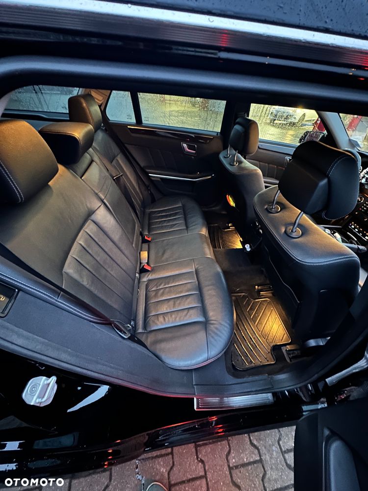 Mercedes-Benz Klasa E 350 CDI 4-Matic BlueEff - 19