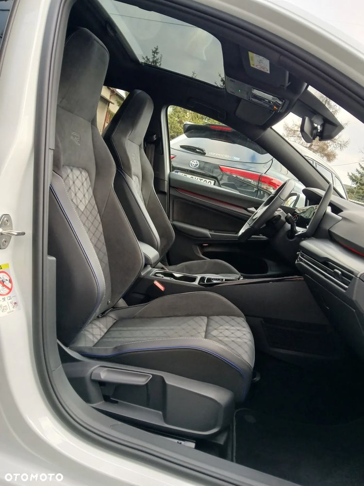 Volkswagen Golf 1.5 eTSI OPF DSG R-Line - 6