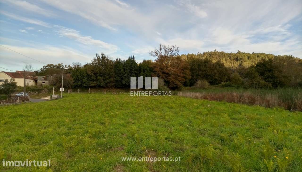 Terreno plano para venda, Cornes, Vila Nova de Cerveira