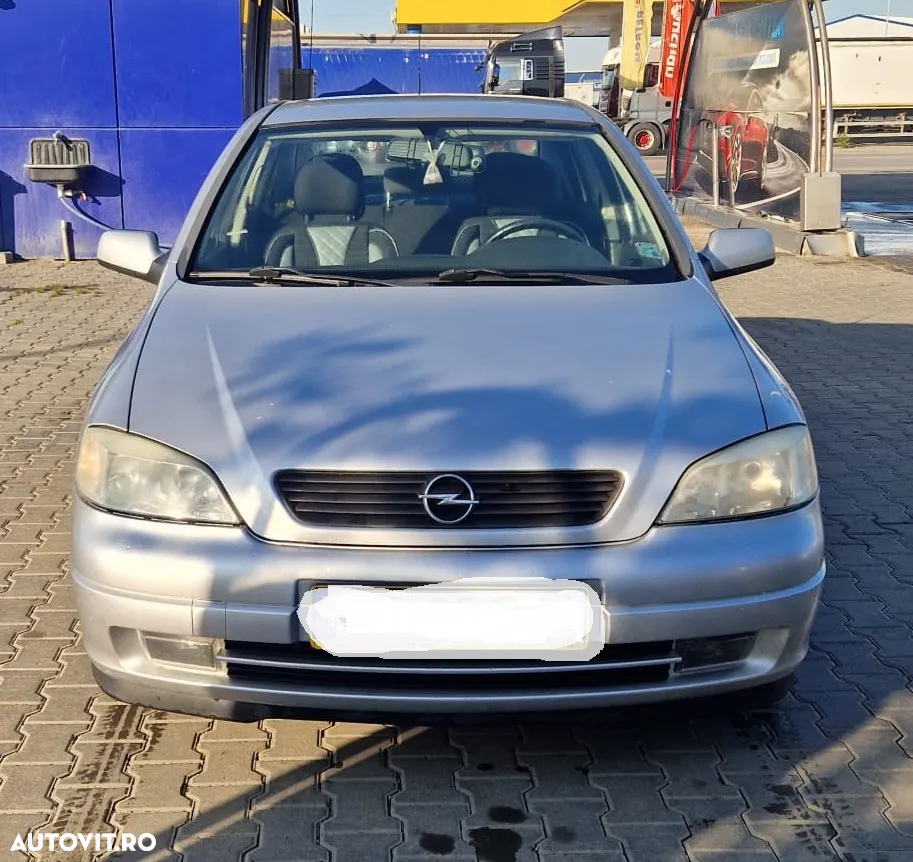 Opel Astra 1.6 - 9