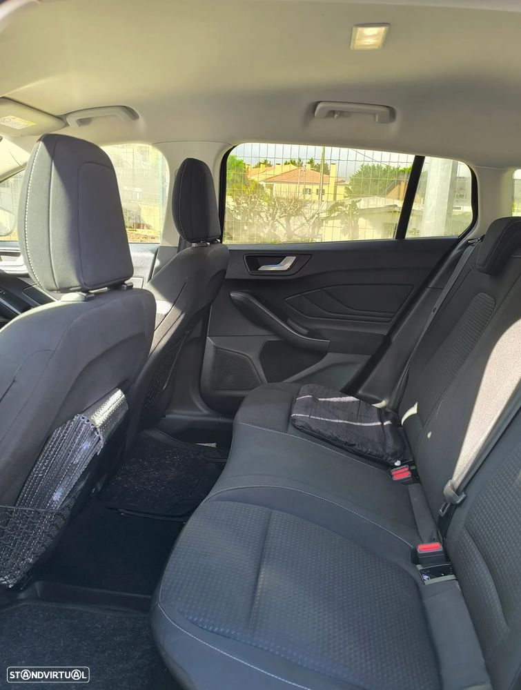 Ford Focus SW - 10