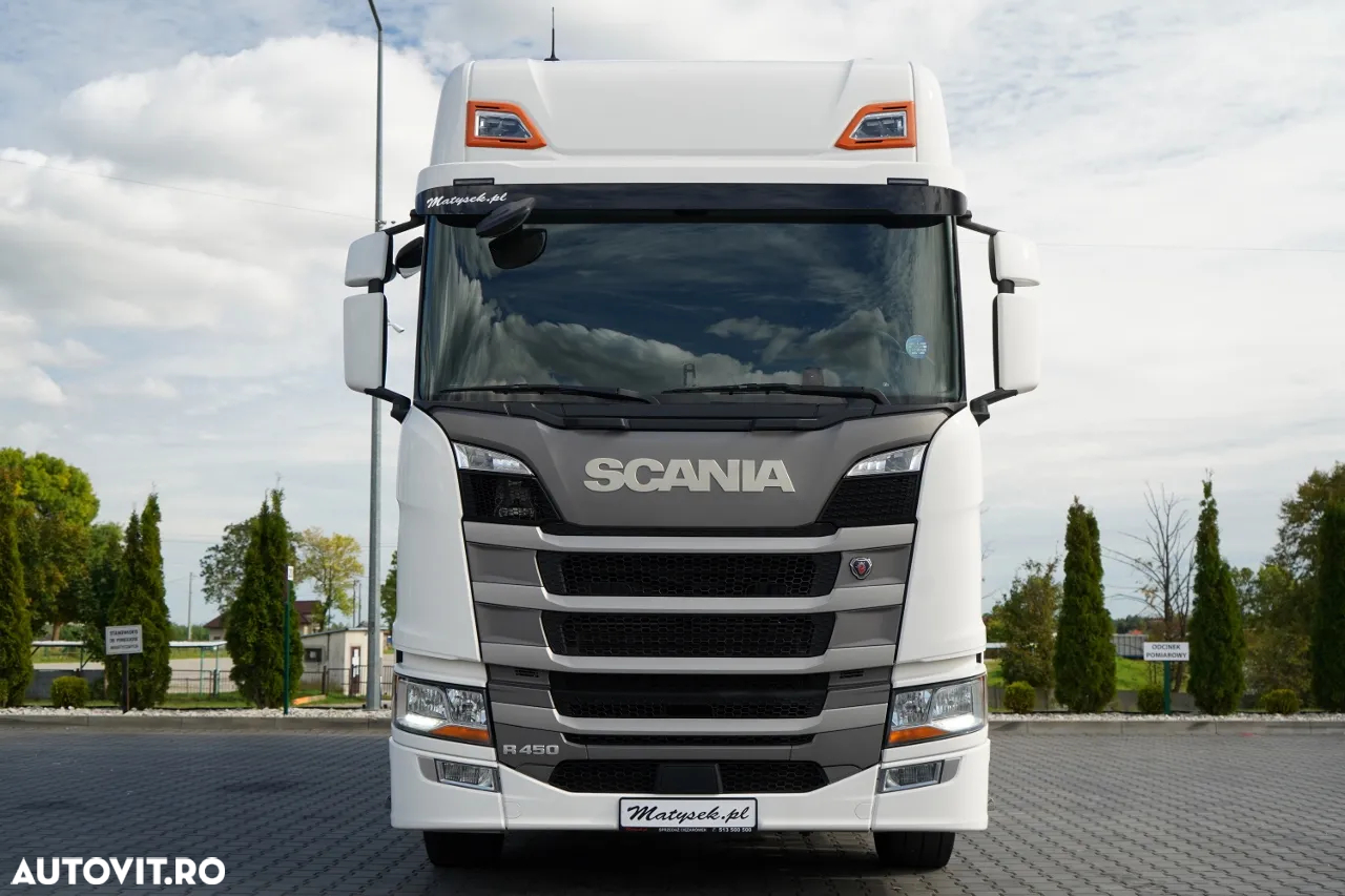 Scania R 450 / MEGA / 6x2 / CORTINĂ - 8,2 m / SOLO / PUNTE RIDICATĂ / PODEA REZISTENTĂ / NAVI / - 10