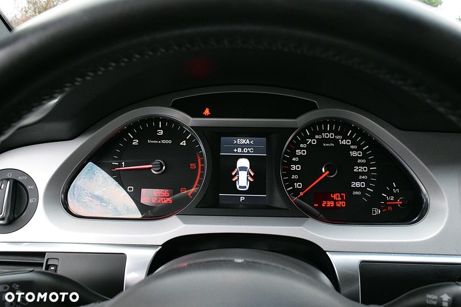 Audi A6 Avant 3.0 TDI DPF quattro tiptronic - 26