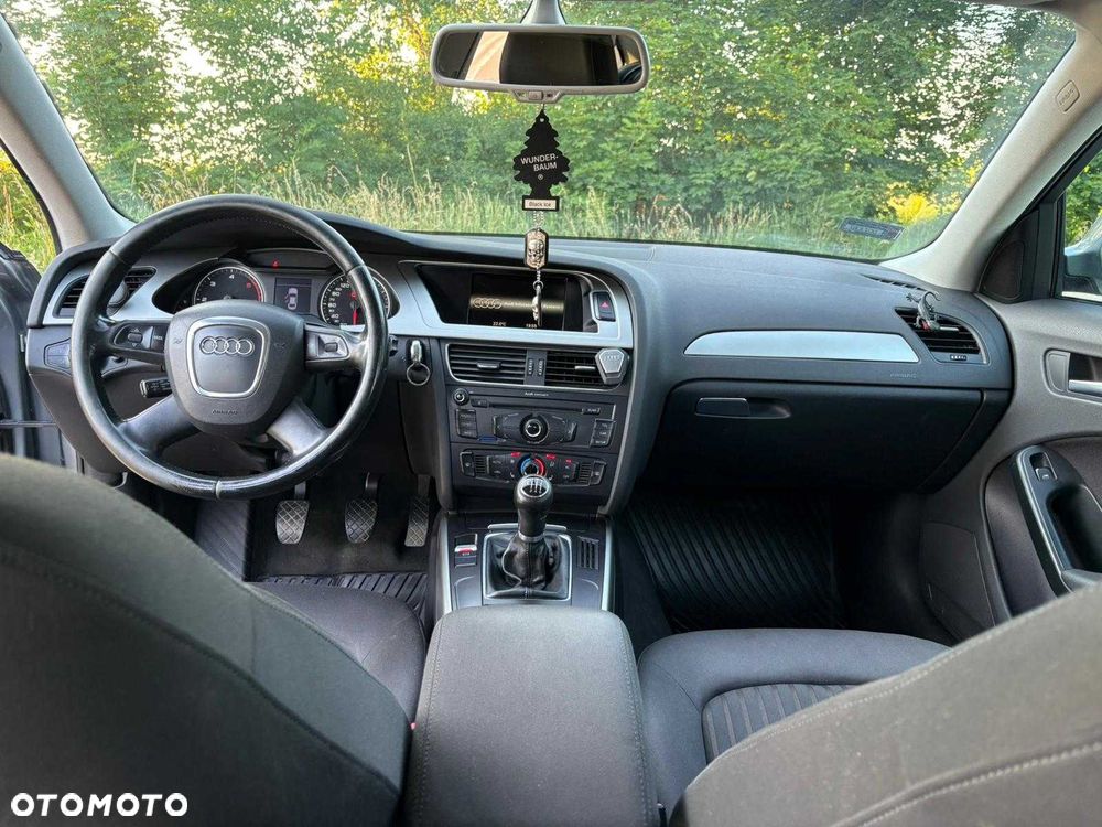 Audi A4 Limousine - 2