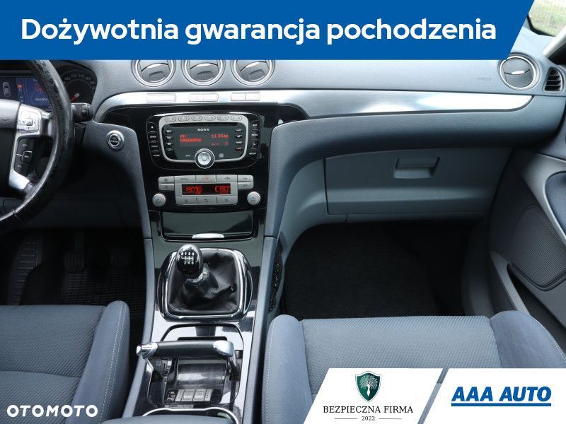 Ford S-Max - 10