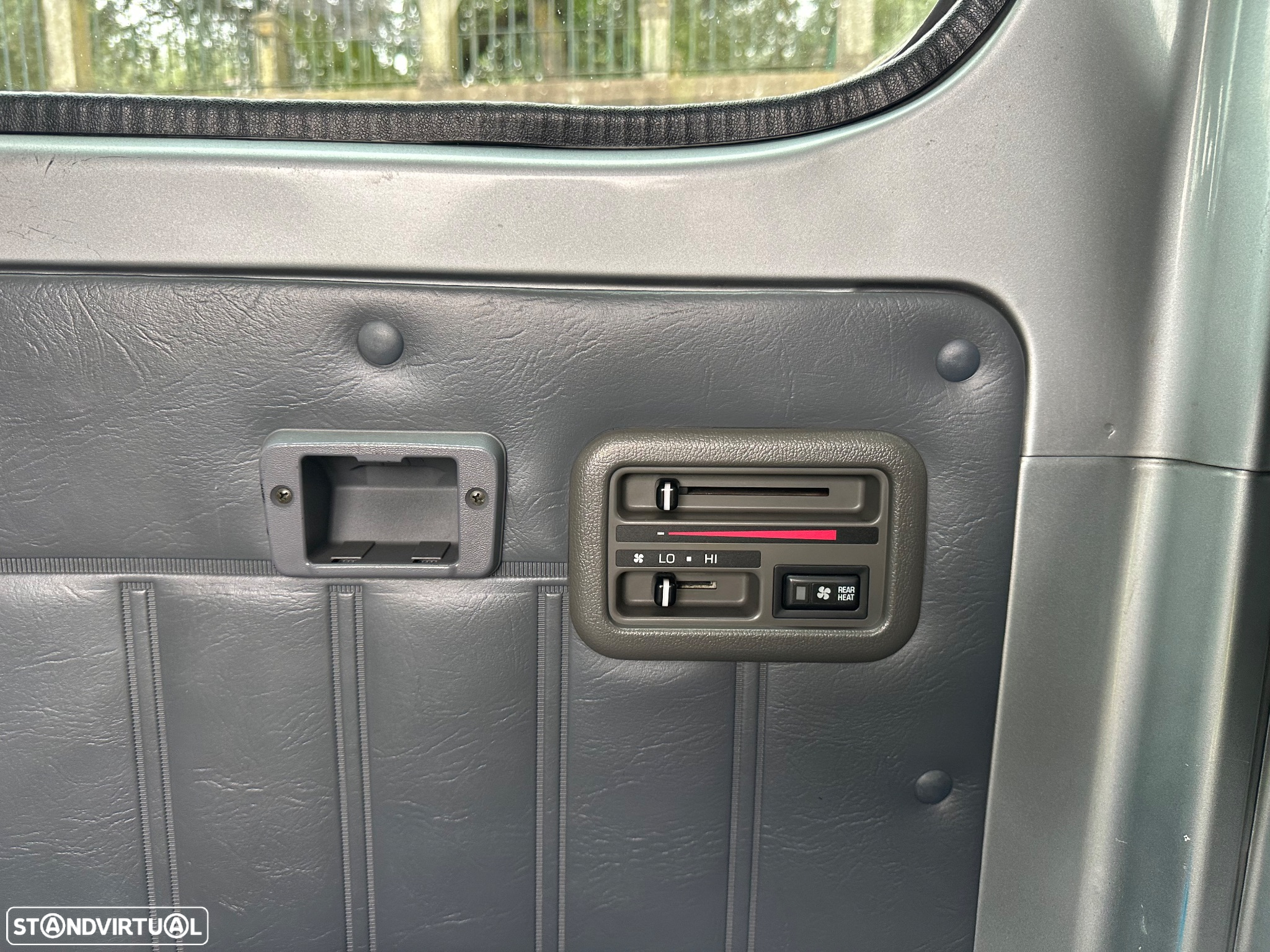 Toyota HiAce 2.5 D-4D 2.6T - 28