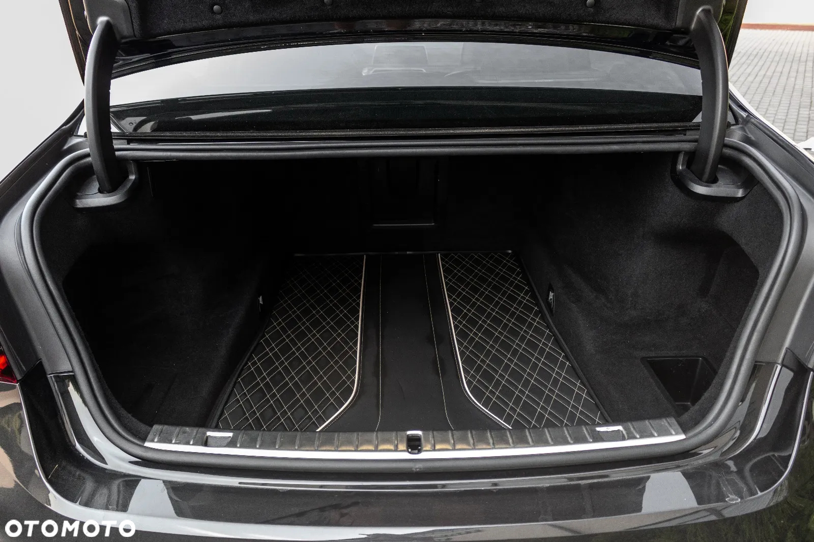 BMW Seria 7 730d xDrive sport - 26
