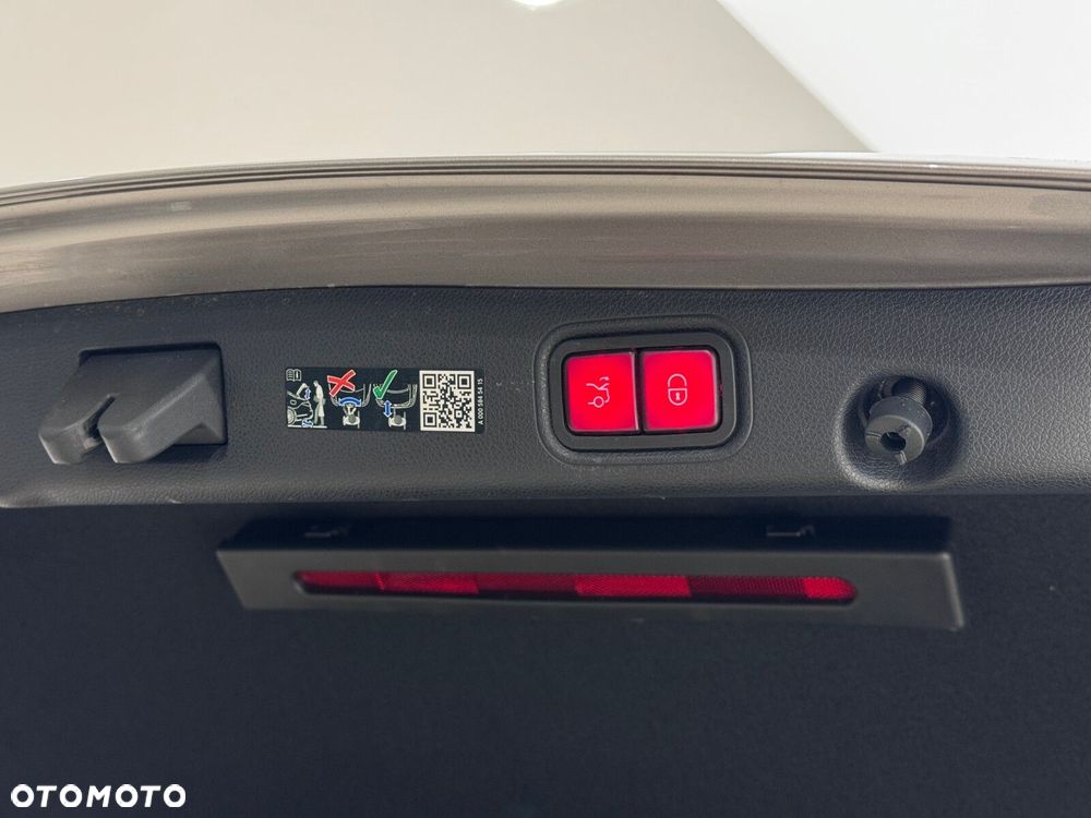 Mercedes-Benz Klasa E - 18