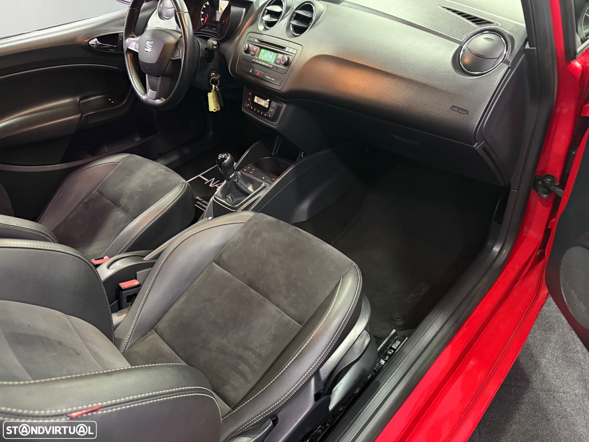 SEAT Ibiza SC 1.2 TSi FR 30 Anos - 8