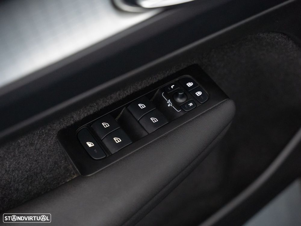 Volvo XC 40 1.5 T4 PHEV Inscription Expression - 19