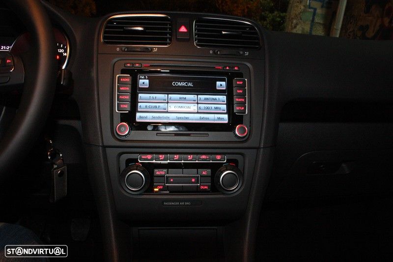 VW Golf 2.0 TDi Confortline - 36