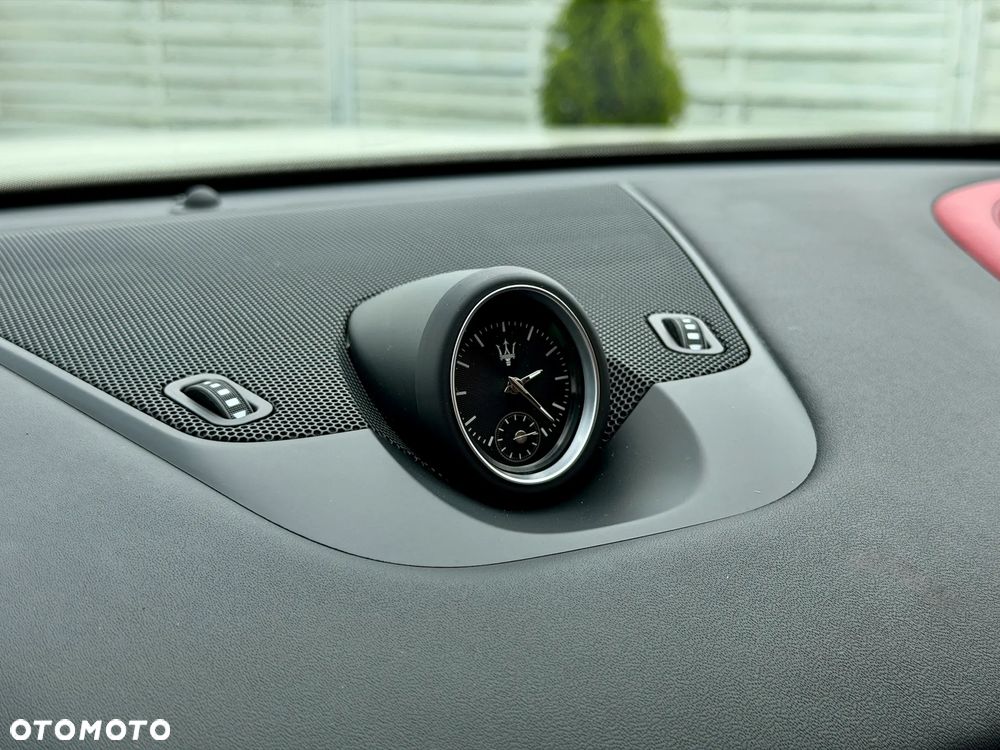 Maserati Levante S Q4 - 16