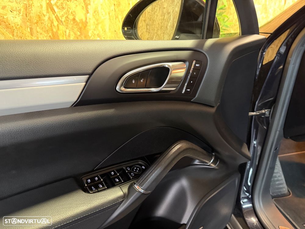 Porsche Cayenne 3.0 V6 - 6