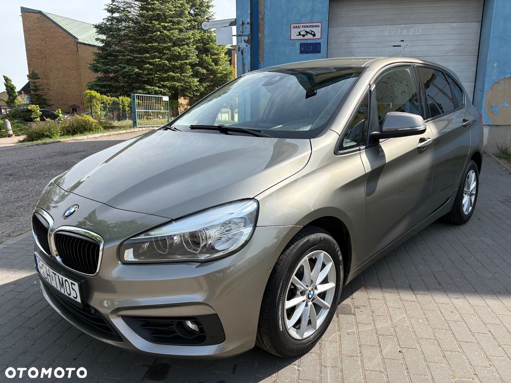 BMW Seria 2 220i Sport - 1